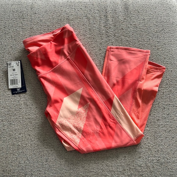 Reebok 3/4 Leggings - Picture 3 of 7